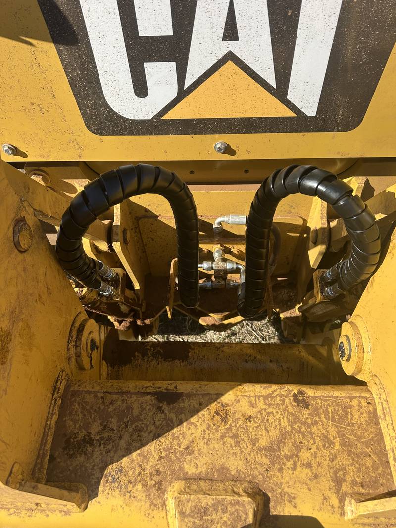 CAT D6K Ripper Hoses after